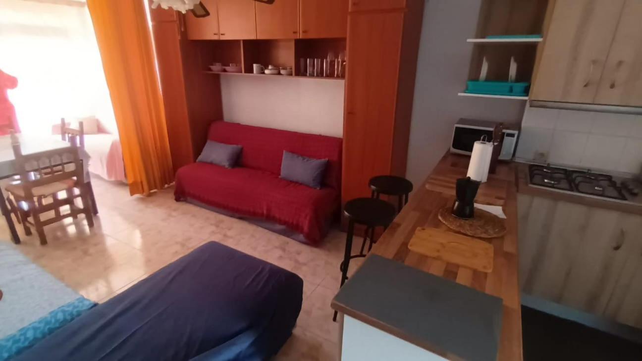 Appartement Nuevo Apto Hasta 6 Personas Muy Cerca De Playa Levante Con Jardines Y Gran Piscina , Pista De Tennis Y Futbol Deportes Y Zona Infantil ,en Urbanizacion Con Parking Benidorm